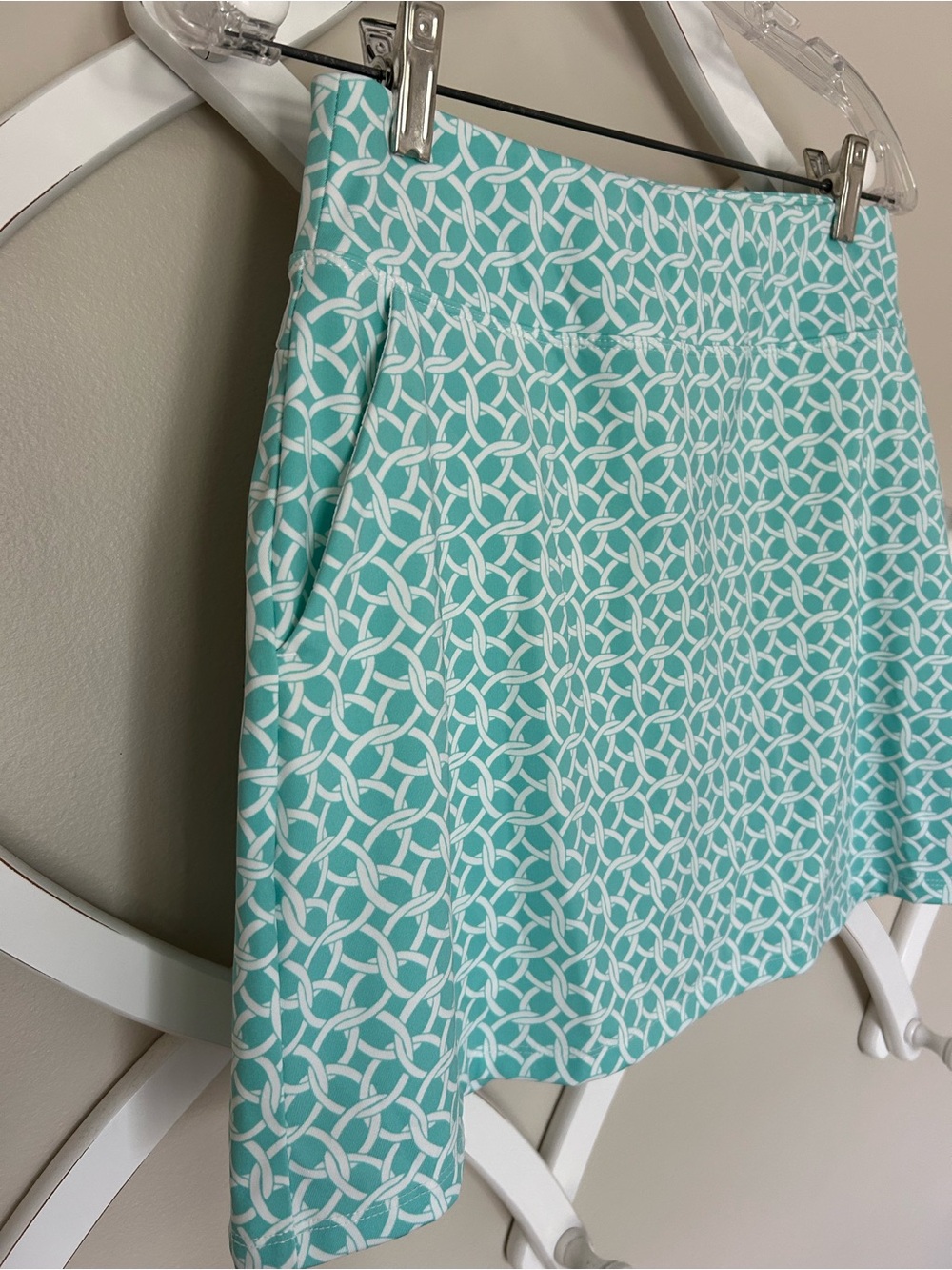 Tommy Bahama Aqua and White Geometric Golf Skort - Picture 4 of 6